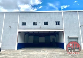 Nave industrial en venta, nave en Autopista Duarte, bodega industrial Santo Domingo, venta de naves industriales, almacén en venta, nave 1600 m², inversión industrial, propiedad industrial República Dominicana, nave con amplio parqueo, acceso Metro Santo Domingo, cercanía Puerto Haina, cercanía Puerto Caucedo, espacio para rastras, nave lista para mudarse